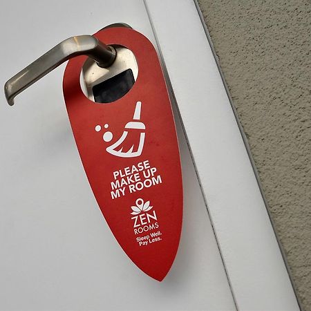 Zen Hostel Alun-Alun Sarinah 玛琅 外观 照片