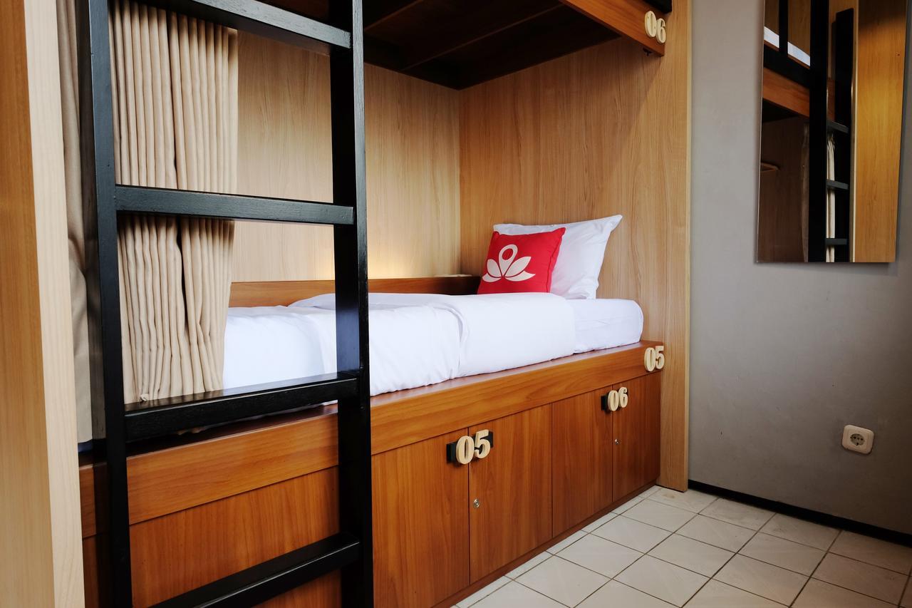 Zen Hostel Alun-Alun Sarinah 玛琅 外观 照片
