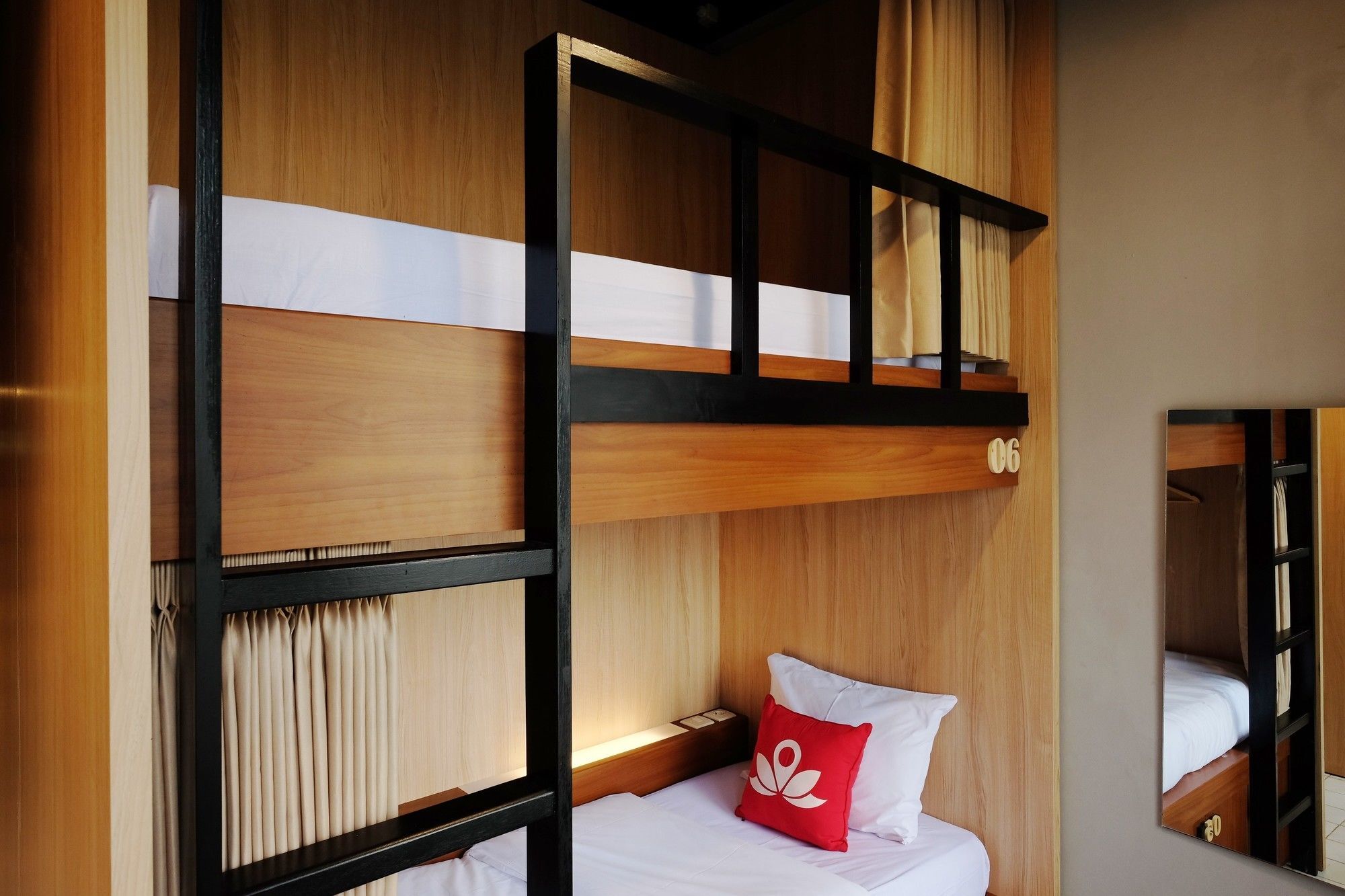 Zen Hostel Alun-Alun Sarinah 玛琅 外观 照片